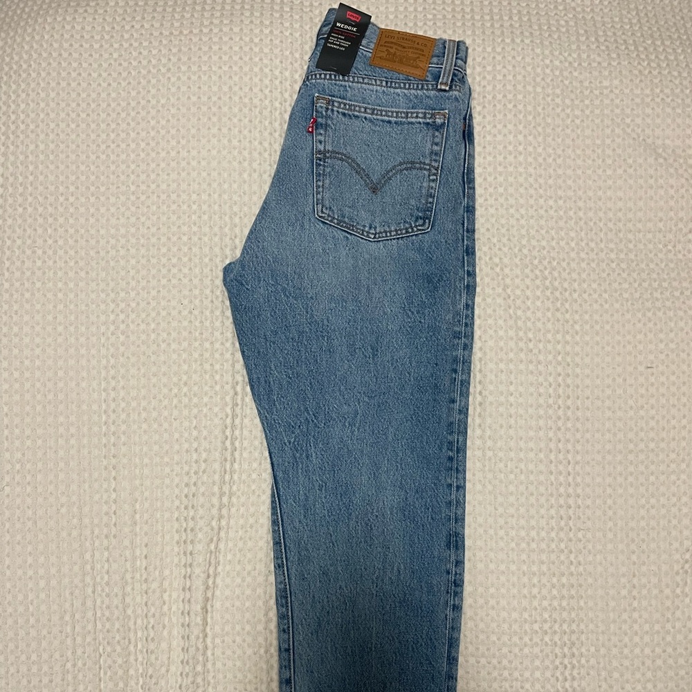 NWT Levi’s Wedgie Jeans